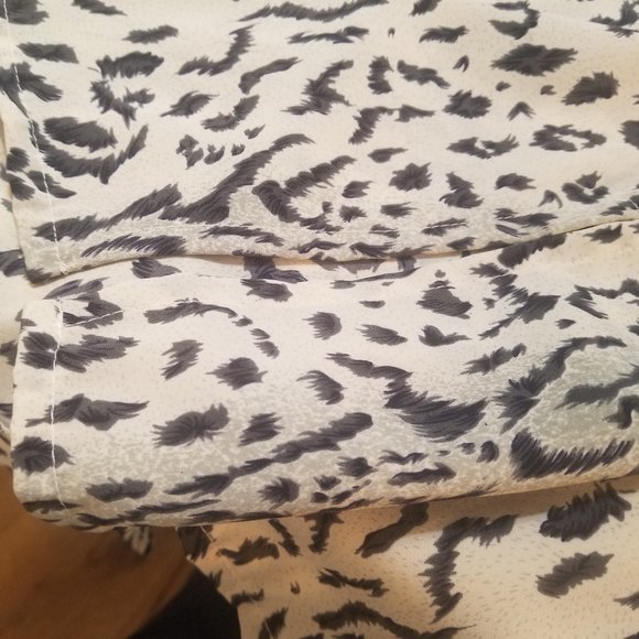 VTG -Style Exchange Shirt Women's Button Up Blouse Animal Print See Measurements - Picture 5 of 6